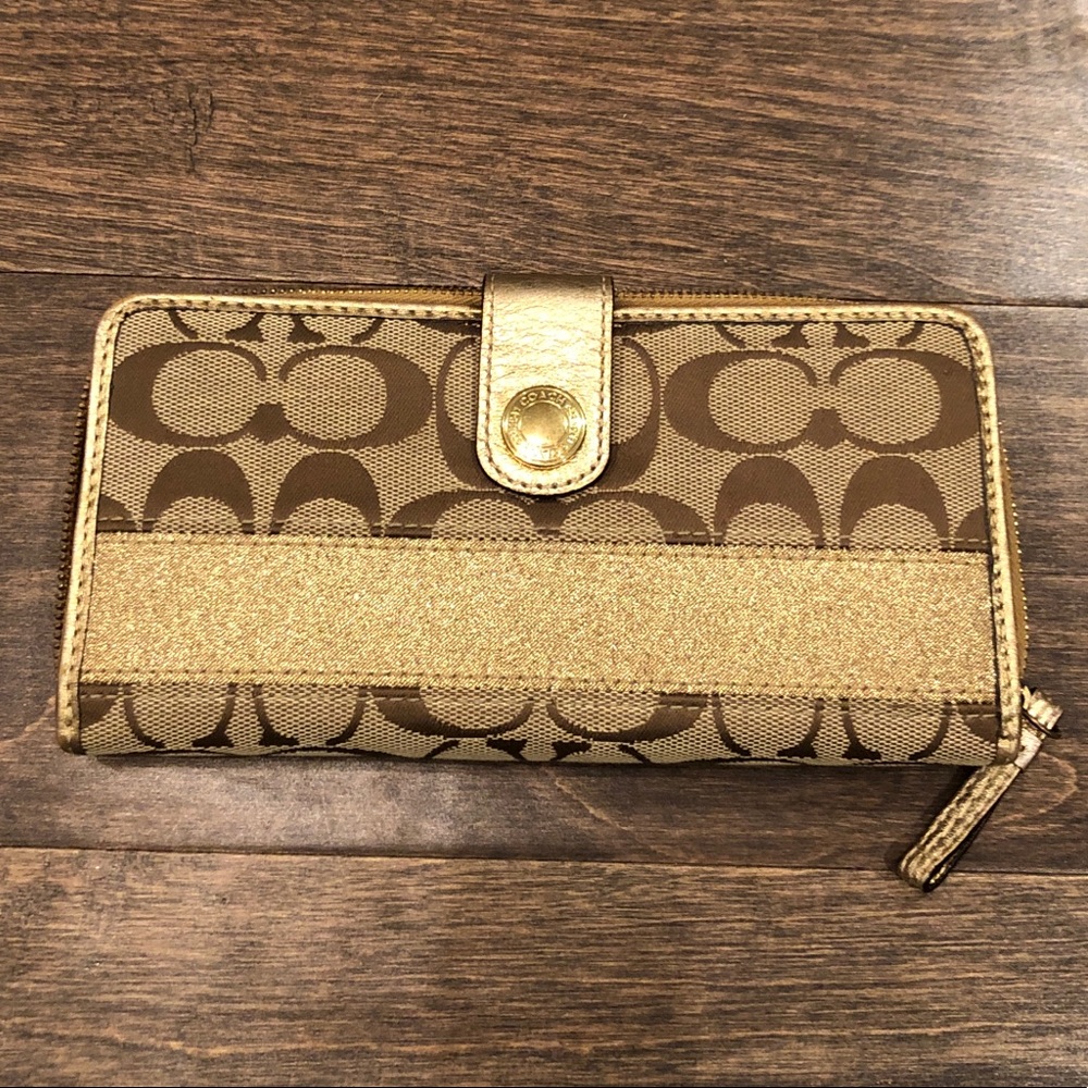 Coach wallet
